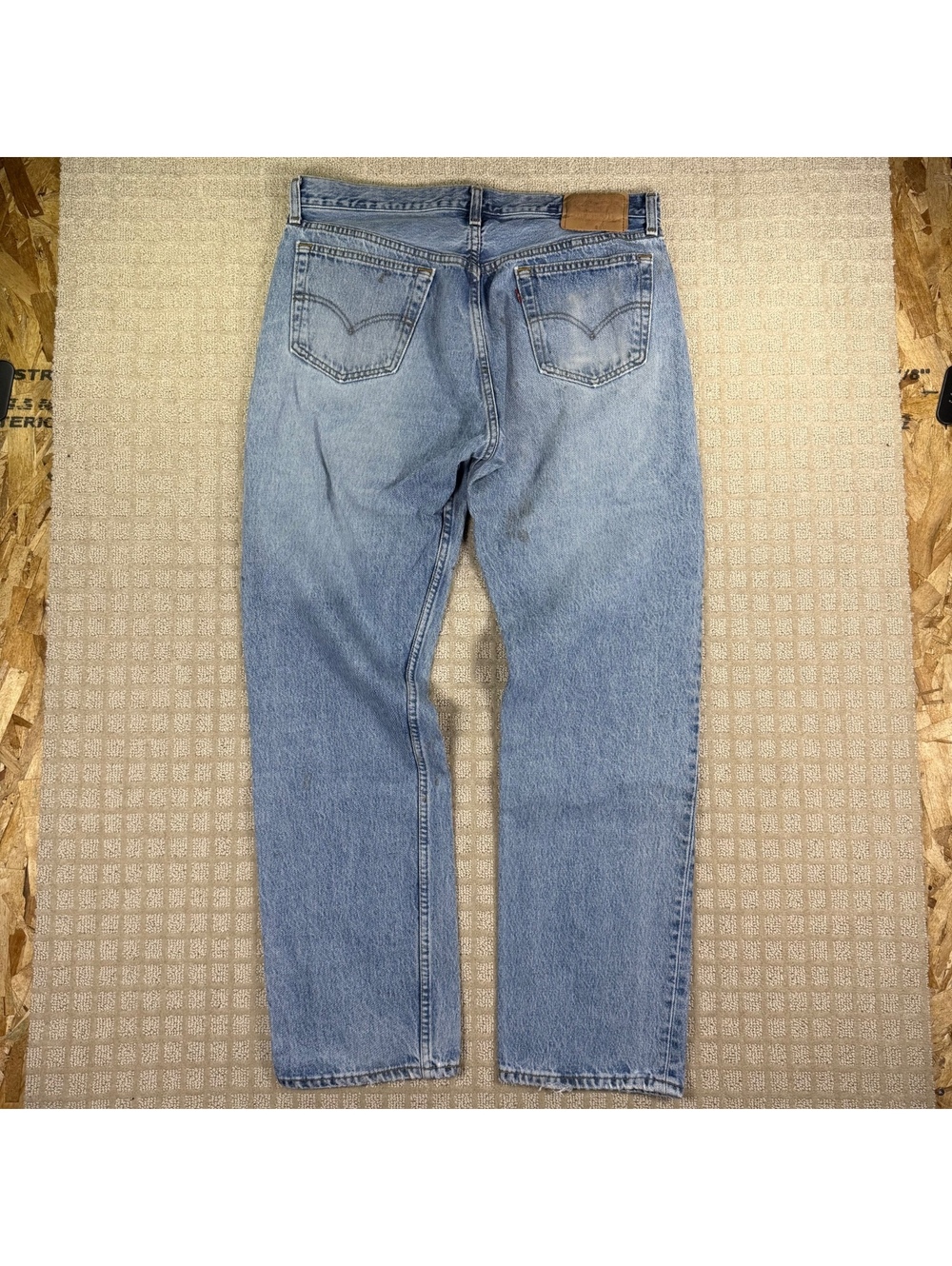 Levi's 501 Denim Jeans Light Wash 36x32 Made In Canada - Picture 9 of 12